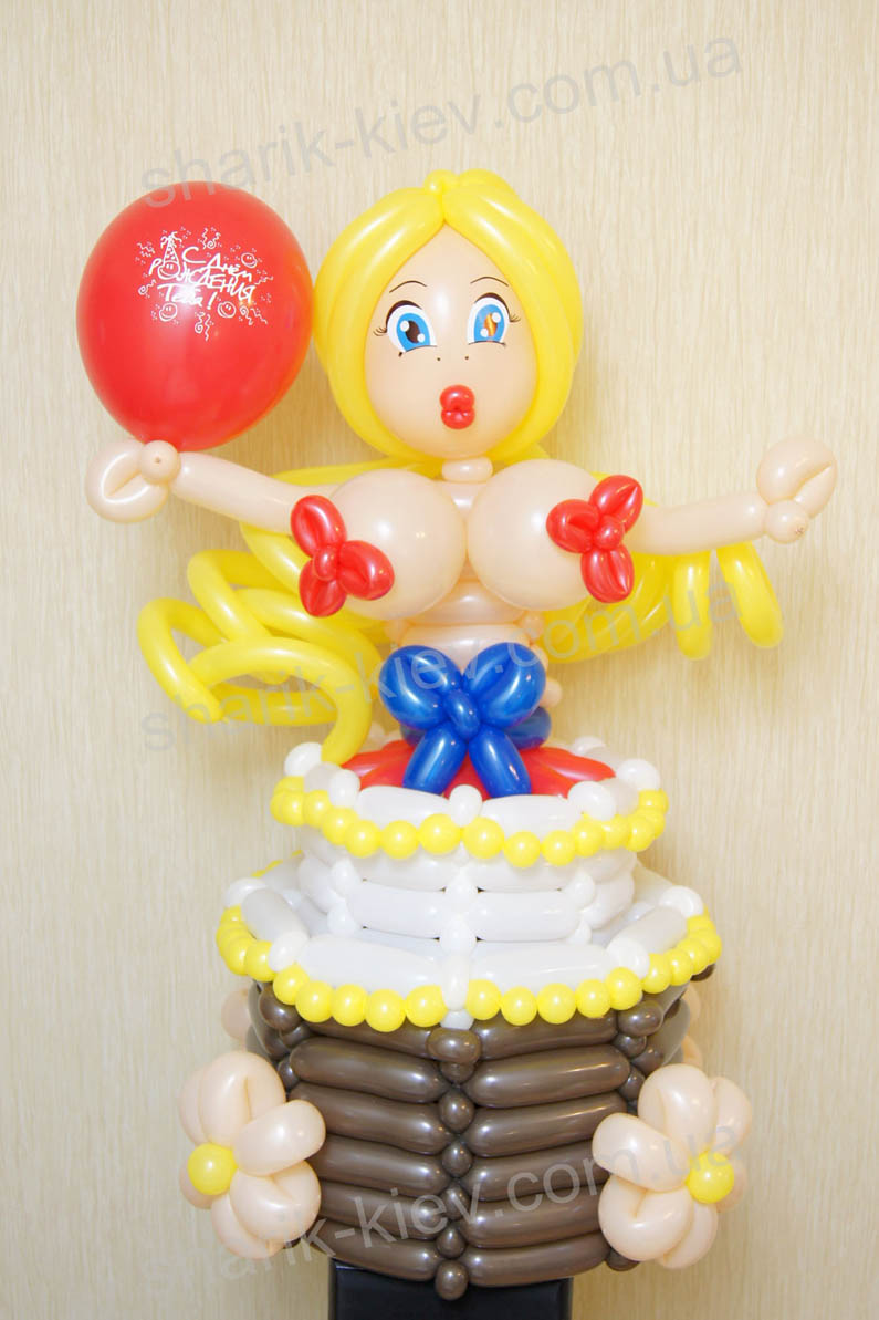 Девушка из торта из воздушных шаров