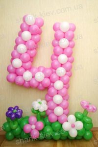 Цифра из розовых шариков