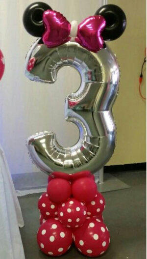 Цифра на подставке Минни Красная из воздушных шаров